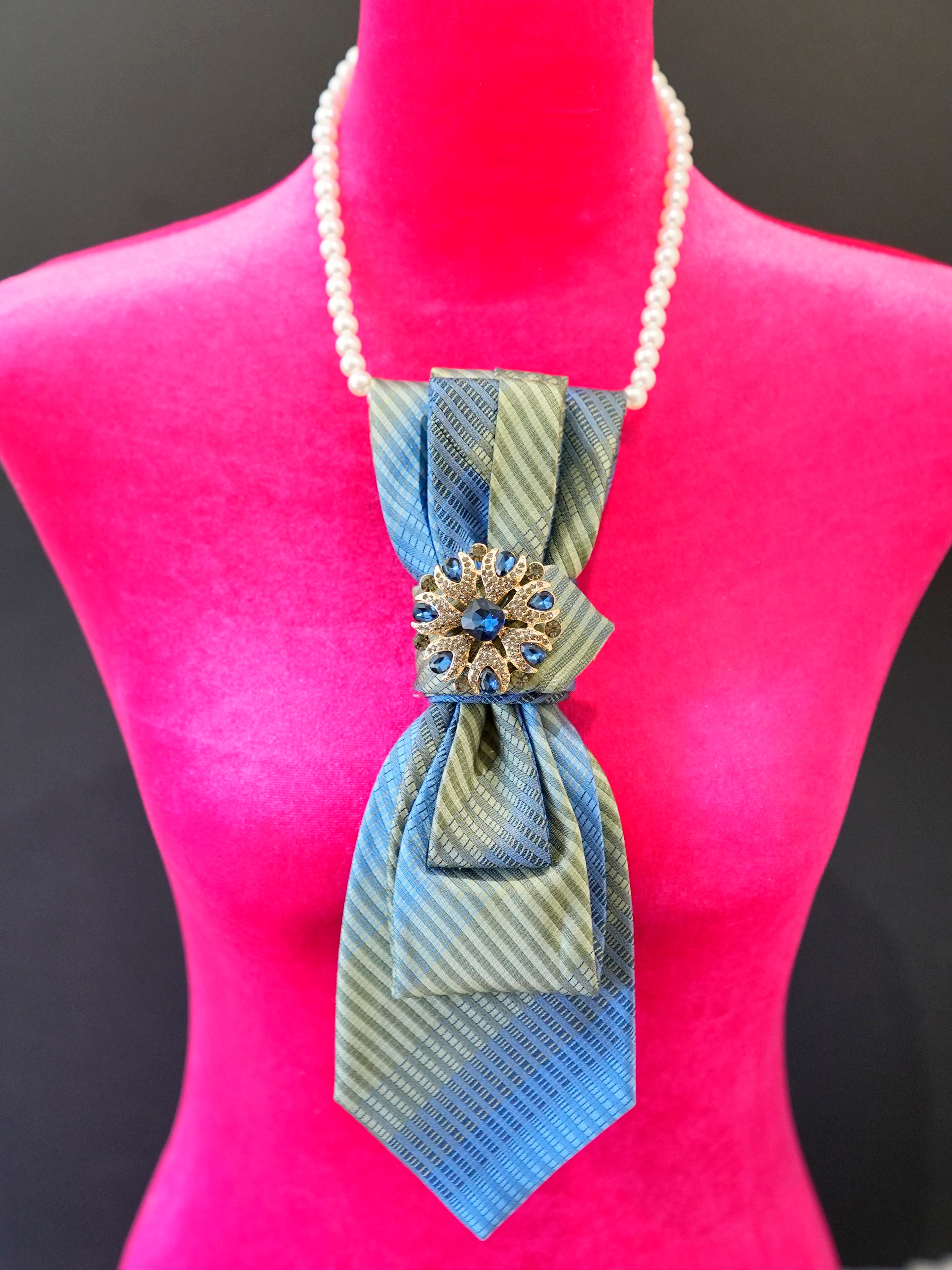 Tailored Tie "Inn"